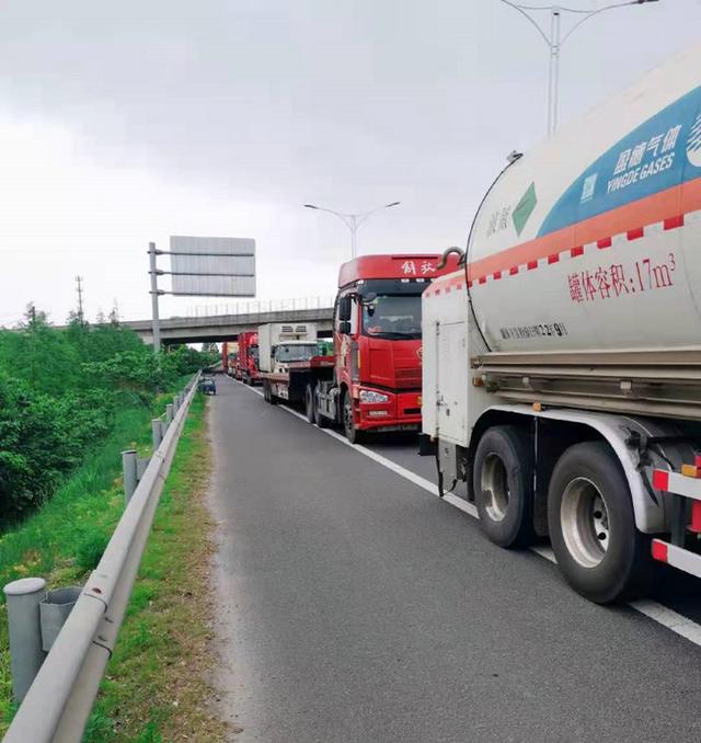 液氮槽車容積規(guī)格有哪些（液氮槽車容積標準）